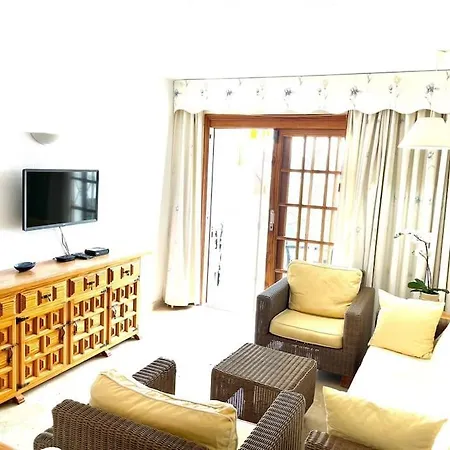 Elegant 2 Bedroom Duplex On Frontline Of Tenerife's With Gorgeous Sea Views! 아파트 아데제