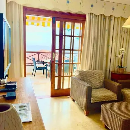Elegant 2 Bedroom Duplex On Frontline Of Tenerife's With Gorgeous Sea Views! 아파트