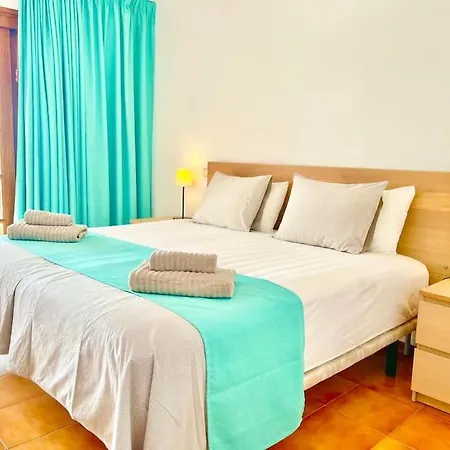 Elegant 2 Bedroom Duplex On Frontline Of Tenerife's With Gorgeous Sea Views! 아데제